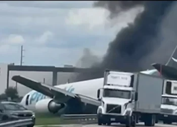 Investigan qué falló tras accidente de avión de carga en Miami que dejó al menos 5 muertos