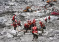 Nepal identifica y entrega 102 cuerpos de víctimas de las riadas
