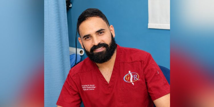 Detienen a exsubdirector del Hospital Darío Contreras por investigación vinculada a Senasa