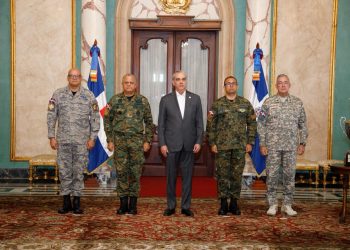 Presidente Abinader recibe y felicita en el Palacio Nacional a campeones dominicanos de Fuerza Comando Paraguay 2026