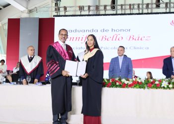 UFHEC celebra su cuadragésima novena graduación ordinaria con 1,747 nuevos profesionales; el 74 % son mujeres