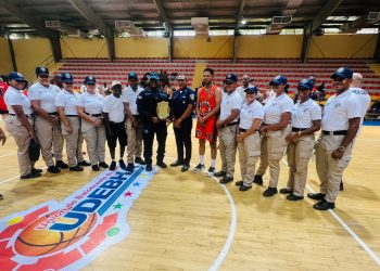 Policía Comunitaria respalda el deporte y la sana convivencia en Haina