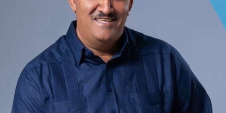 Diputado Ángel Pire Sánchez anuncia su apoyo a candidatura de Carolina Mejía