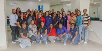 Médicos de CEDIMAT y Salud Pública atienden niños con cardiopatías en San Francisco de Macoris