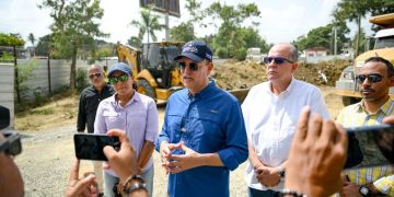 Alcalde Ulises Rodríguez supervisa construcción de Estación Central de Bomberos en El Dorado