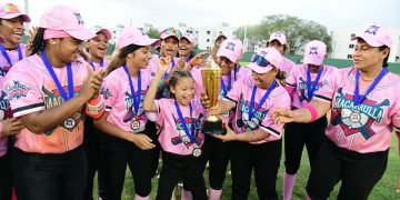 Fundación Macarrulla impulsa la inclusión femenina en el béisbol con la premiación de su primera categoría femenina