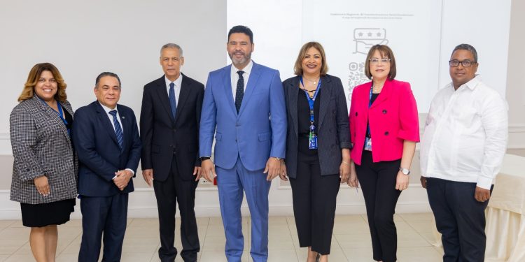 Senado capacita a su personal con la Conferencia Magistral “El Constitucionalismo Social Dominicano” 