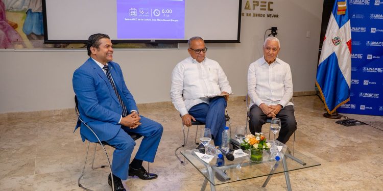 Unapec reúne a especialistas para debatir los desafíos del transporte en República Dominicana
