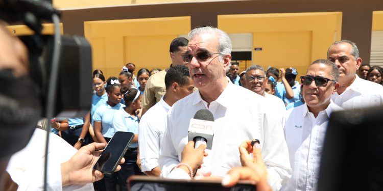 Presidente Abinader sobre Senasa: “Nuestro deseo es que todo el que tenga razones para ser sometido lo sea; que esto sirva de ejemplo ahora y para los próximos años”