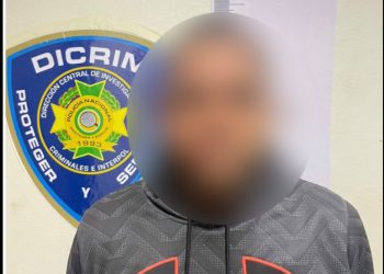 PN apresa en flagrante delito a presunto autor de robo en residencia de Santiago y recupera prendas y dinero