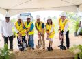 Ministro Jean Luis Rodríguez da primer palazo para la construcción del Residencial Las Acacias III en SDE