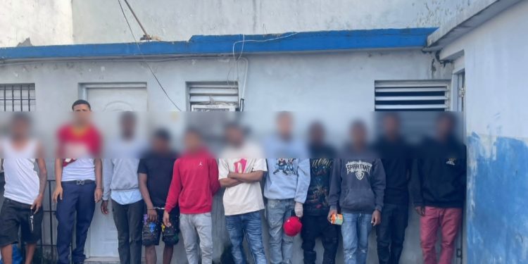 PN detiene e investiga a ocho presuntos integrantes de la banda delictiva “Los 5.5” en Haina