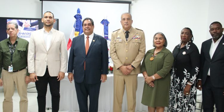 Permiso digital de menores genera RD$1.3 millones para notarios durante agosto