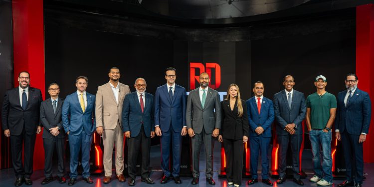 Expertos analizan en RD Debate las oportunidades y amenazas de la inteligencia artificial