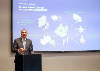 DGA destaca aporte del sector importador al fortalecimiento de la competitividad nacional 