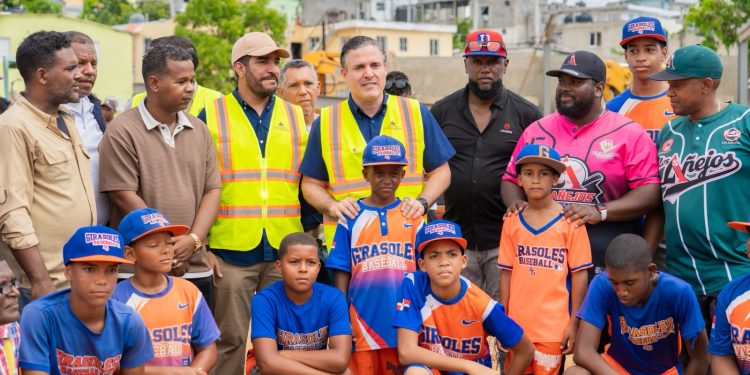 Ministro Jean Luis Rodríguez encabeza jornada de supervisión de proyectos de infraestructura social en Santo Domingo Norte y construcción del play de Los Girasoles