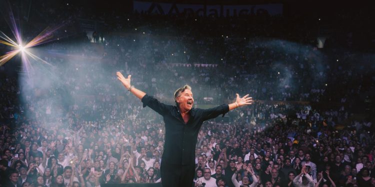 Ricardo Montaner confirma show en Santo Domingo tras su éxito en Altos de Chavón