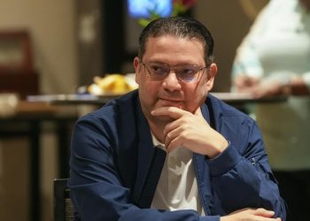 Gobierno fortalece diálogo con transportistas ante presiones del mercado internacional