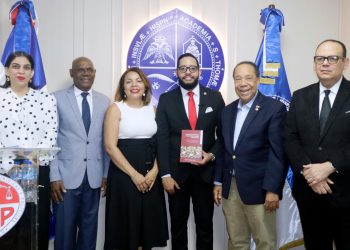 UASD presenta en FILSD 2026 obra jurídica sobre control constitucional y vigencia de leyes