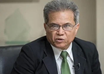 Waldo Ariel Suero propone declarar “persona no grata” a Elías Báez por declaraciones contra los médicos