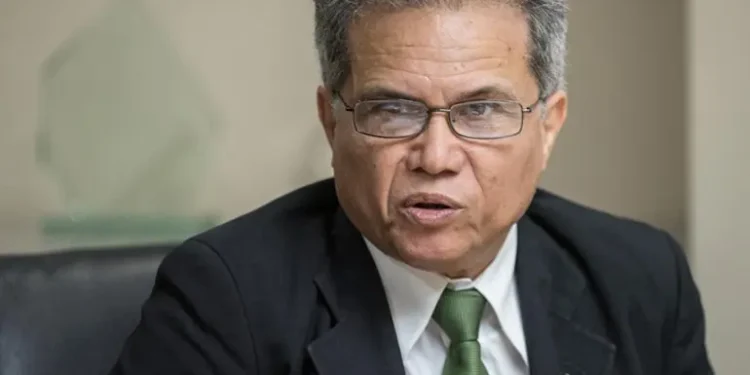 Waldo Ariel Suero propone declarar “persona no grata” a Elías Báez por declaraciones contra los médicos