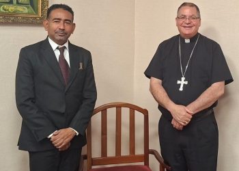 Nelson Gutiérrez gira visita a Monseñor José Amable Durán Tineo