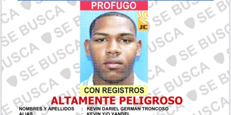 PN identifica a uno de los presuntos autores del trágico asalto contra el artista “Julián Oro Duro” y su esposa; le exhorta a entregarse