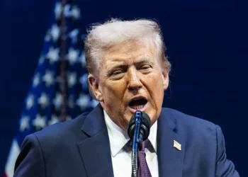Trump dice que la IA no necesita más control que tenerlo a él como presidente