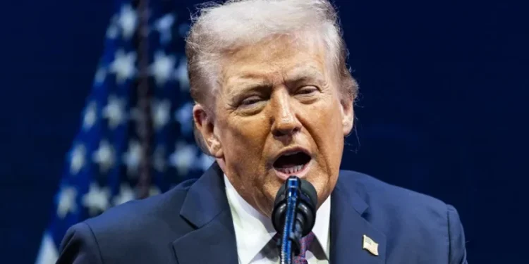 Trump dice que la IA no necesita más control que tenerlo a él como presidente