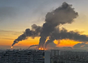 Ucrania lanzó un bombardeo “significativo” contra una refinería petrolera en Moscú