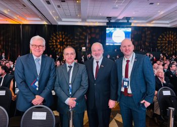 Autoridades dominicanas participan en la primera Cumbre de la Minería 2026 de SONAMI en Chile