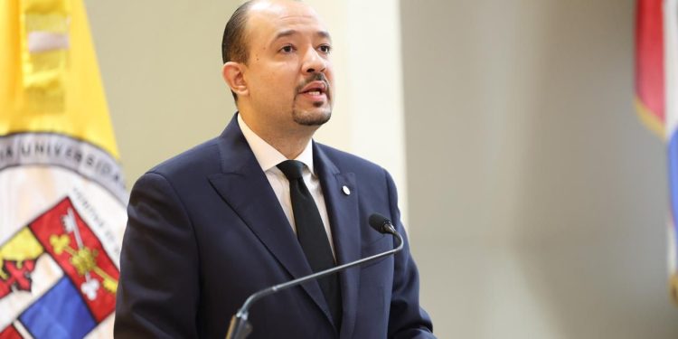 PUCMM ratifica a Héctor Alies como director de la Escuela de Derecho en Santo Domingo