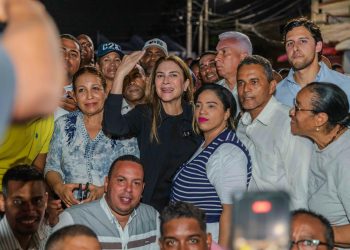 Carolina mejora seguridad en seis subsectores de Cristo Rey con la entrega de 356 luminarias LED instaladas