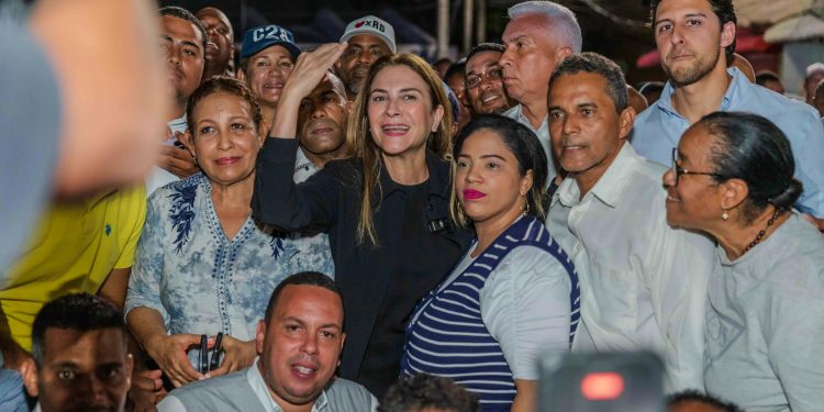Carolina mejora seguridad en seis subsectores de Cristo Rey con la entrega de 356 luminarias LED instaladas