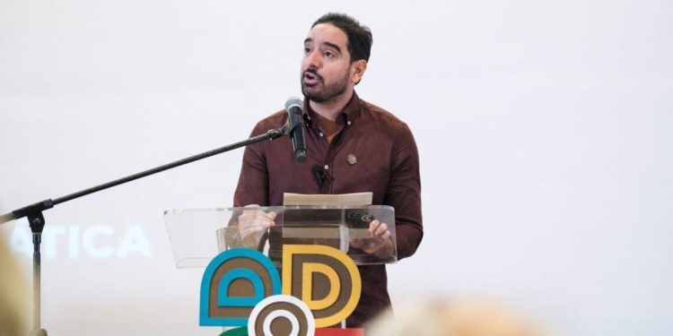 José Horacio cuestiona proyecto que exonera de impuestos a embarcaciones de lujo
