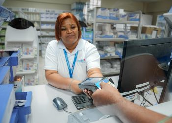 PROMESE/CAL inicia plan piloto de cobro con tarjetas de crédito en Farmacias del Pueblo