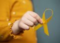 Este septiembre, el lazo dorado de la concienciación sobre el cáncer infantil debe representar esperanza, pero también compromiso