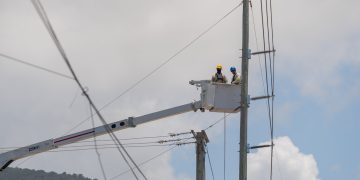 ETED mejora seguridad de la infraestructura eléctrica con trabajos de mantenimiento en línea 69 KV Pimentel-Macorís