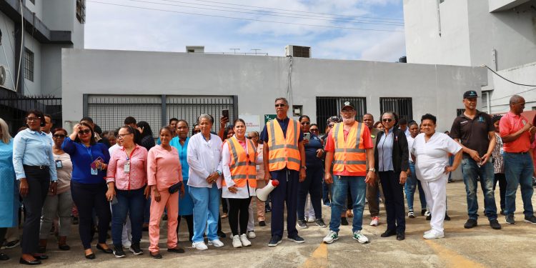 Hospital Materno Infantil San Lorenzo de Los Mina se unió al Simulacro Nacional de Terremotos convocado por el COE