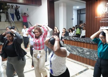 Ministerio de Educación realiza con éxito Simulacro Nacional de Evacuación por Terremoto 2026