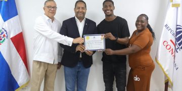CONADIS reconoce atleta sordo Christopher Melenciano tras conquistar medalla de oro en los Centroamericanos 2026