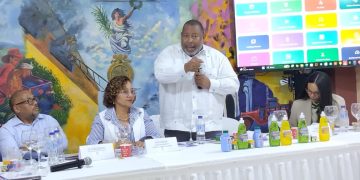 CNDU advierte a detallistas de Santo Domingo Norte: “O nos unimos, o desaparecemos”