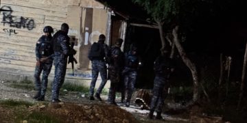 Policía ocupa drogas, dinero, celulares, máquinas tragamonedas en Villa Mella; un detenido