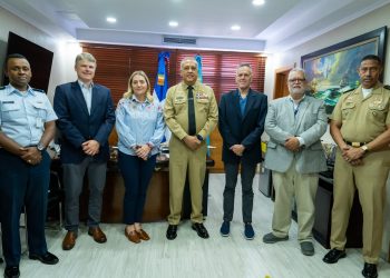 Migración y la operadora de cruceros “Carnival Corporation”, coordinan acciones para optimizar controles migratorios en puertos dominicanos