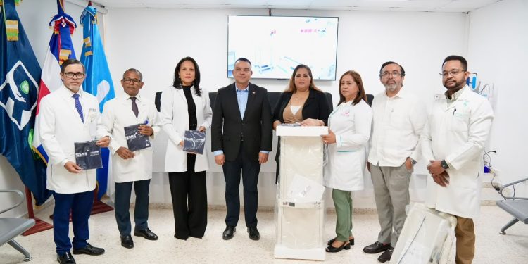 SNS y UNICEF fortalecen Programa Mamá Canguro con donación de equipos médicos valorada en más de RD$5.4 millones