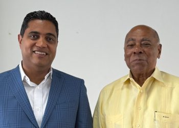 Ministro Kelvin Cruz entrega al voluntariado la administración del Palacio del Voleibol Ricardo Gioriber Arias