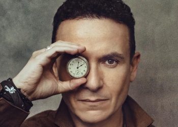 Fonseca celebra nominación a Premios Latin GRAMMY® conquistando el #1 en República Dominicana con “Antes que el tiempo se vaya”