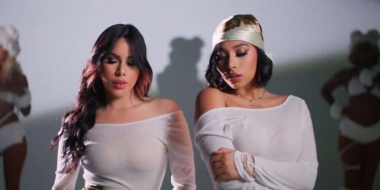 “Mis Planes Contigo Remix”, el fenómeno digital de Karola e Isla Marcel supera el billón de views en TikTok