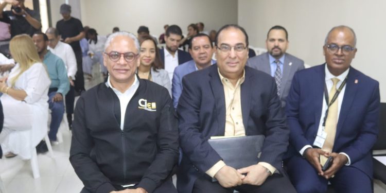 FOPPPREDOM reúne a partidos y expertos para analizar causas de la abstención electoral en RD y Movimientos
