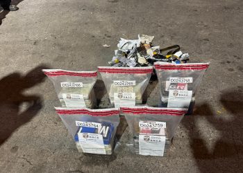 Hallan saco con 24 paquetes de presunta cocaína atado a un buque que iba a Puerto Rico